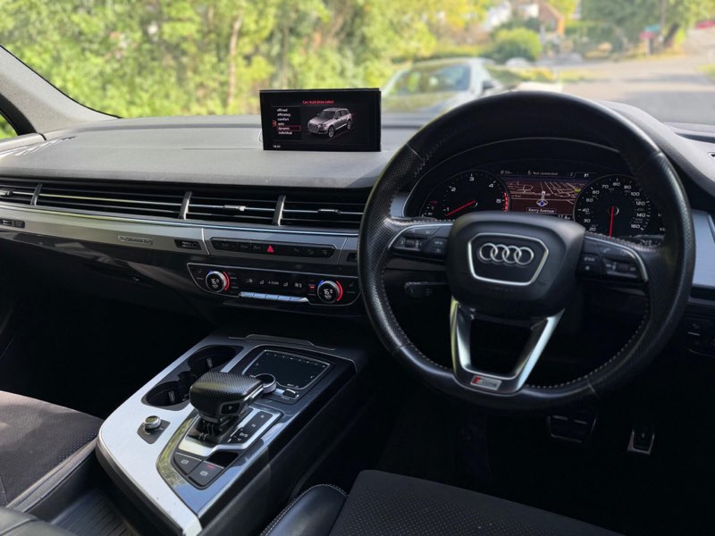 2016 Audi Q7 3.0 TDI V6 S line Tiptronic quattro in black, interior front view